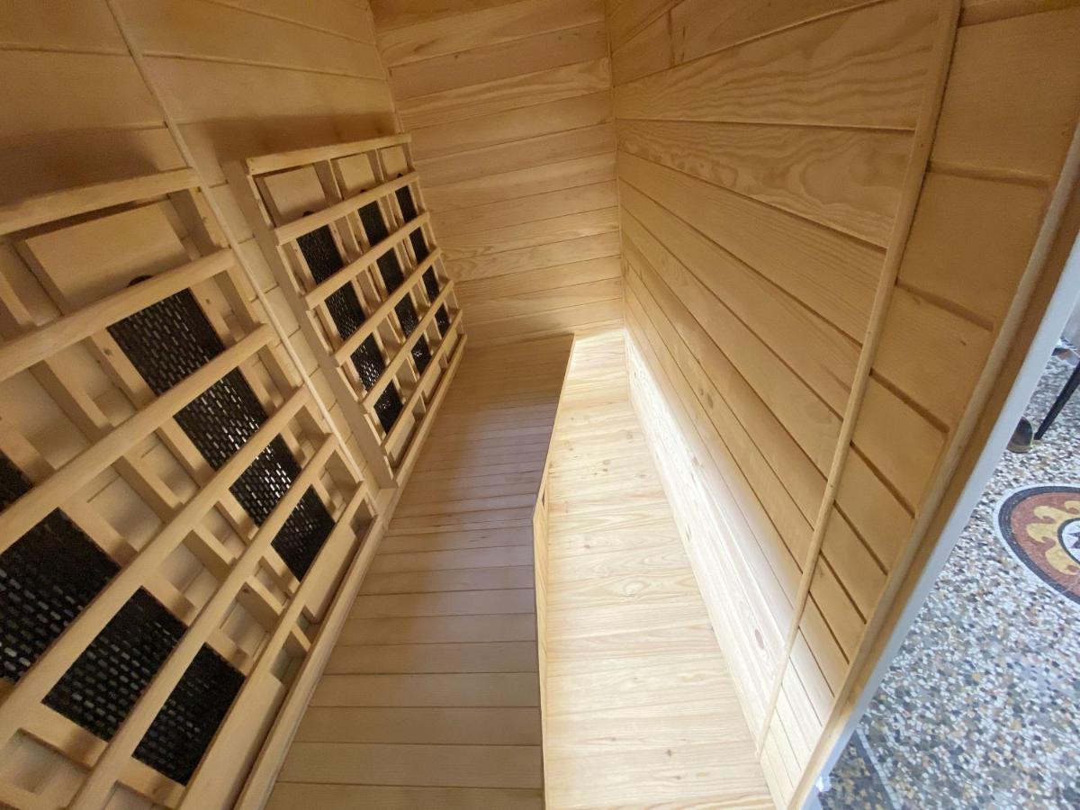 ריימס Le Clovis Suites Spa Sauna מראה חיצוני תמונה